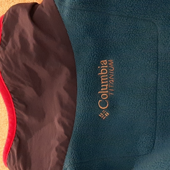 COLUMBIA TITANIUM/POKARTEC SWEATER. UNISEX:: SZ..S/P.ZIPPERUP.. - Picture 10 of 10